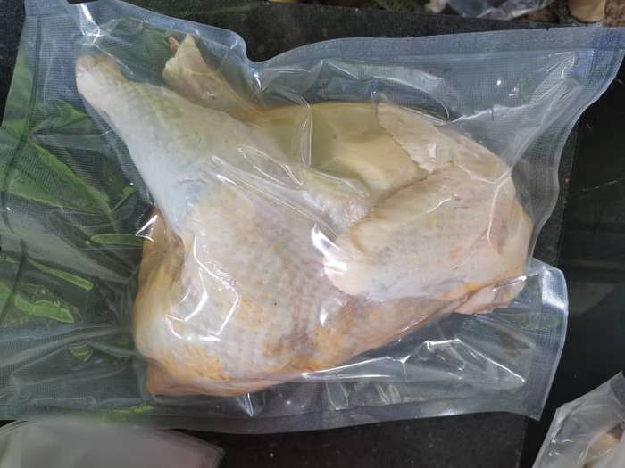 Free-range Kampung chicken & Botak Chicken 本地自家菜园鸡和光颈鸡